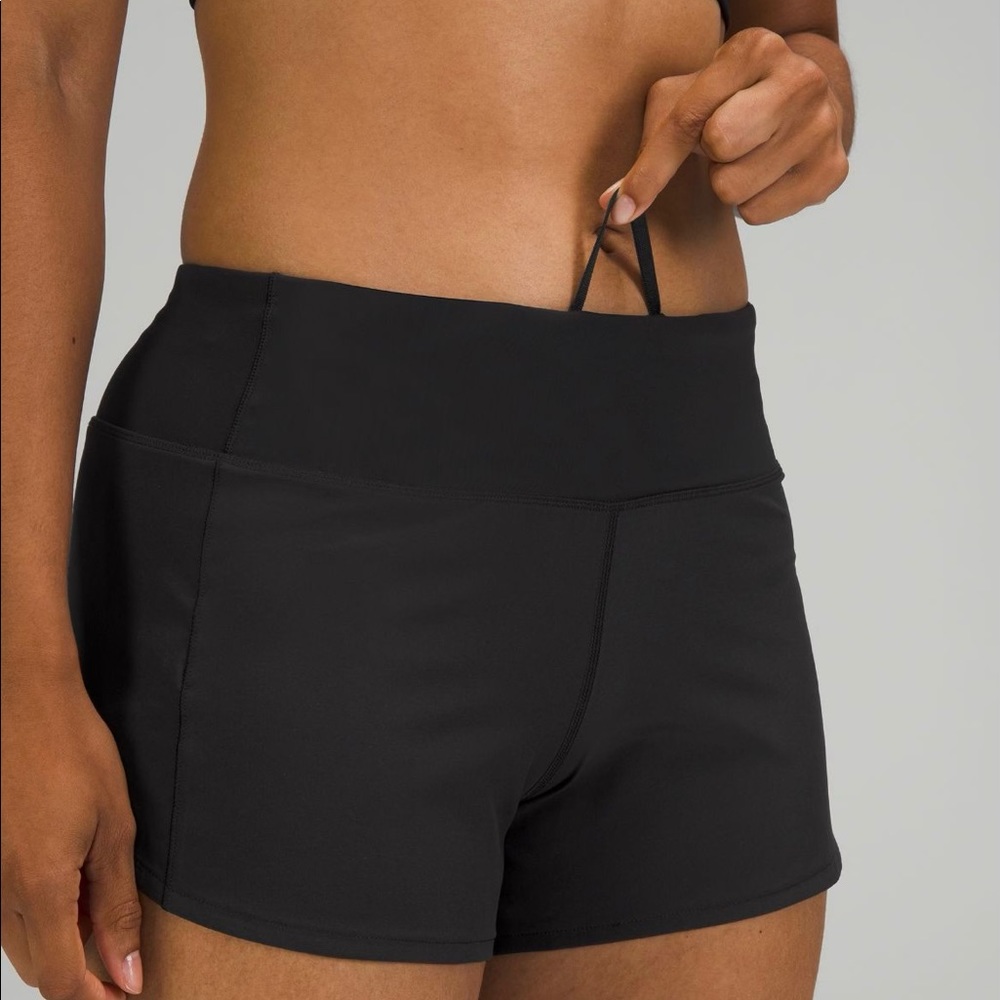 Lululemon Speed Up mid rise 4in (size 6)
